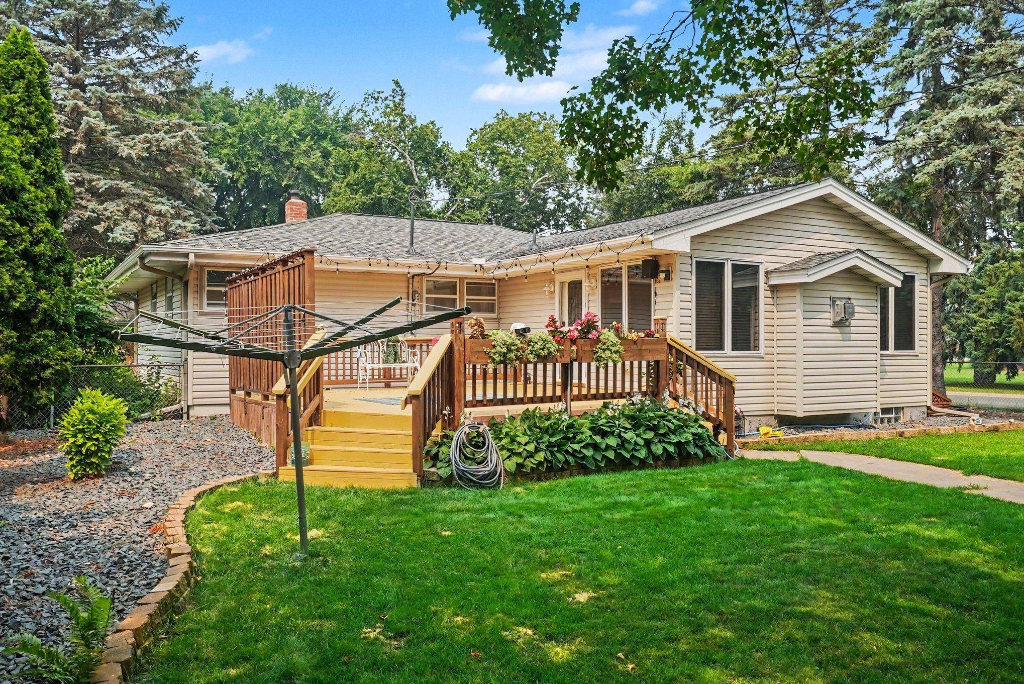 4858 Carolyn LN, White Bear Lake, MN 55110