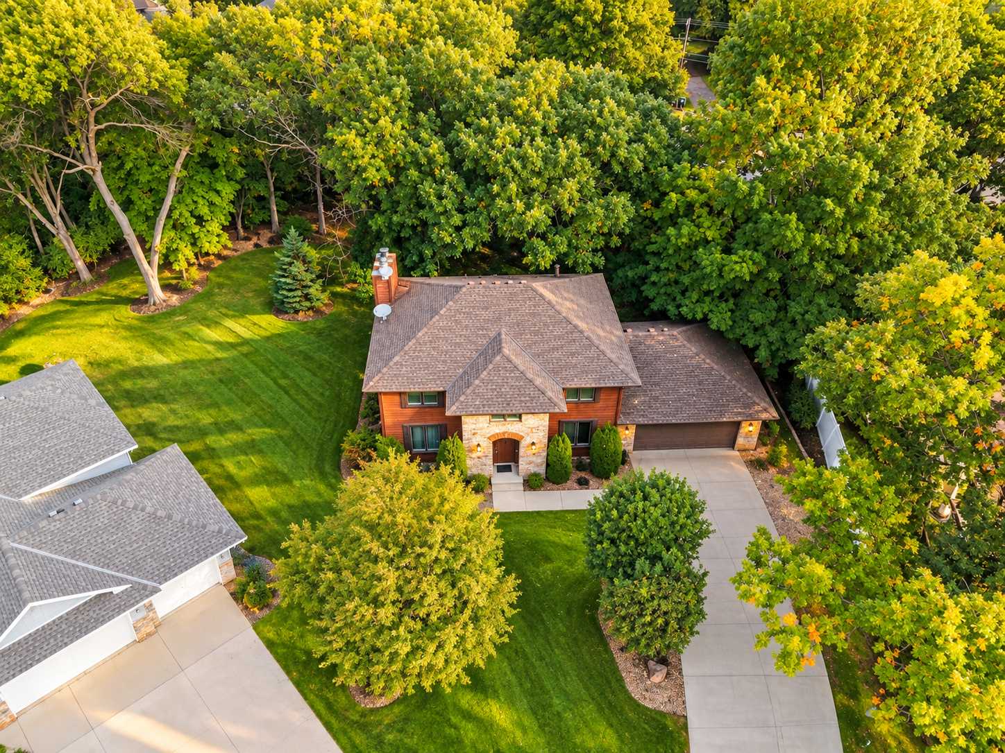 5262 Oxbow CT, Champlin, MN 55316