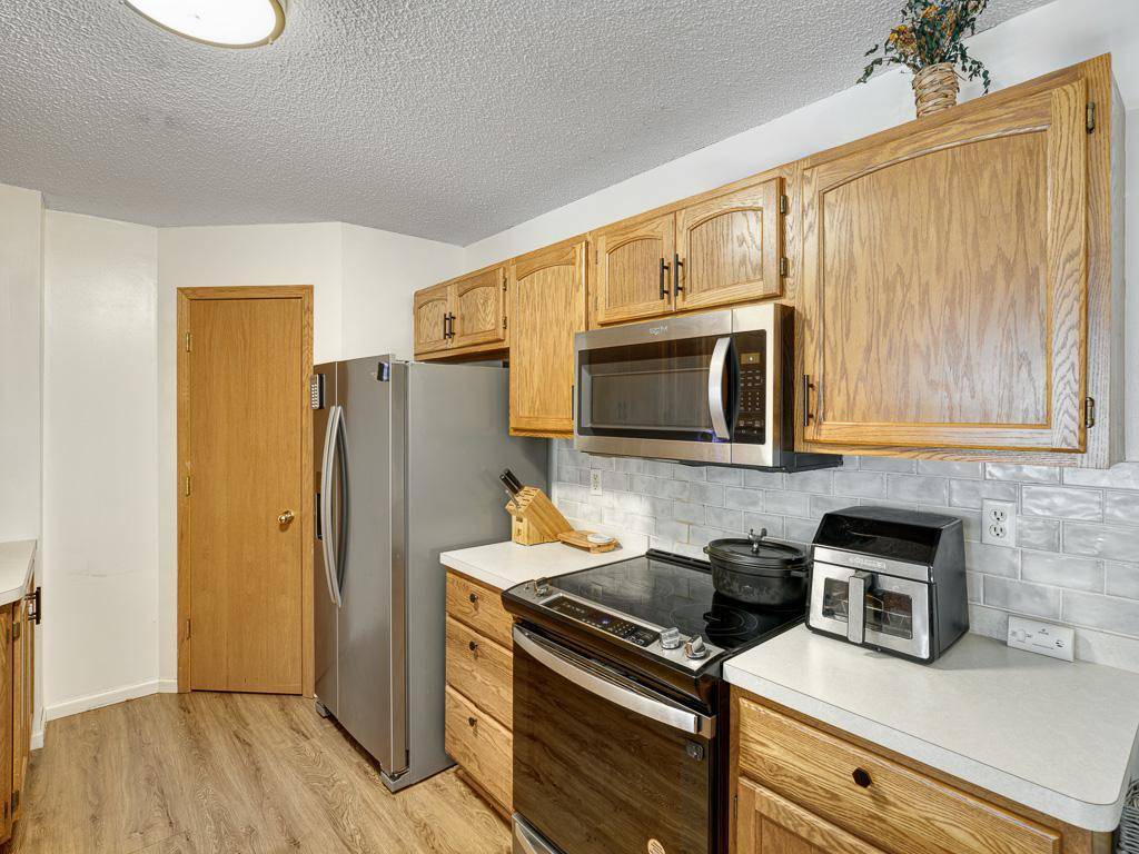 336 Gironde CT, Woodbury, MN 55125