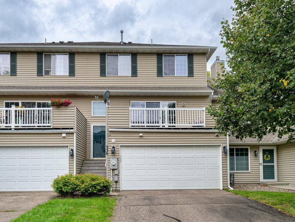 336 Gironde CT, Woodbury, MN 55125