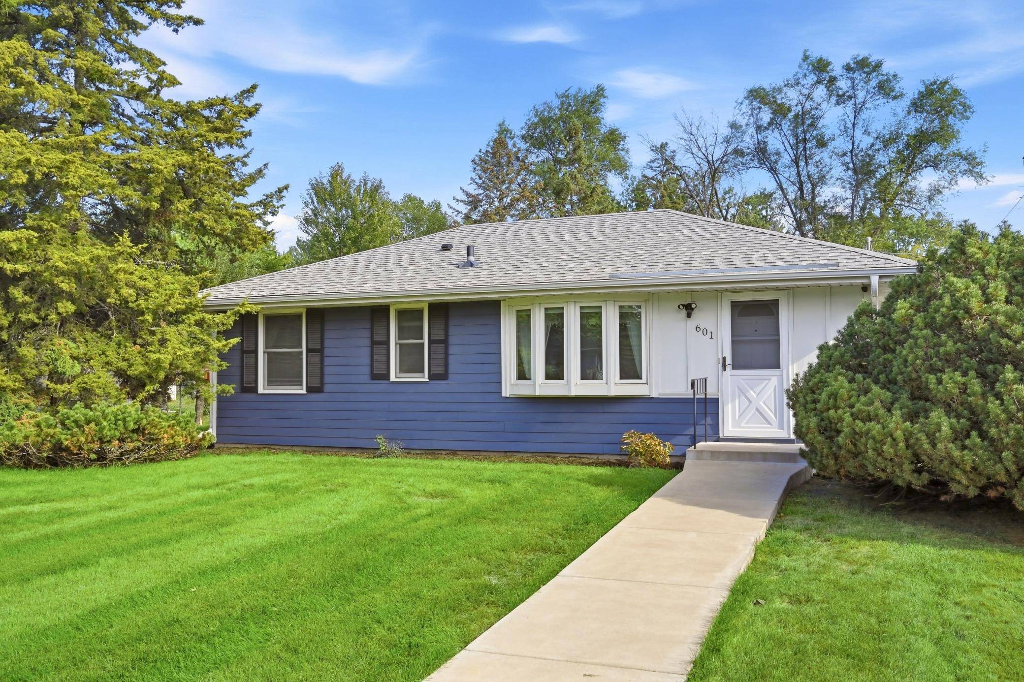 601 114th AVE NW, Coon Rapids, MN 55448