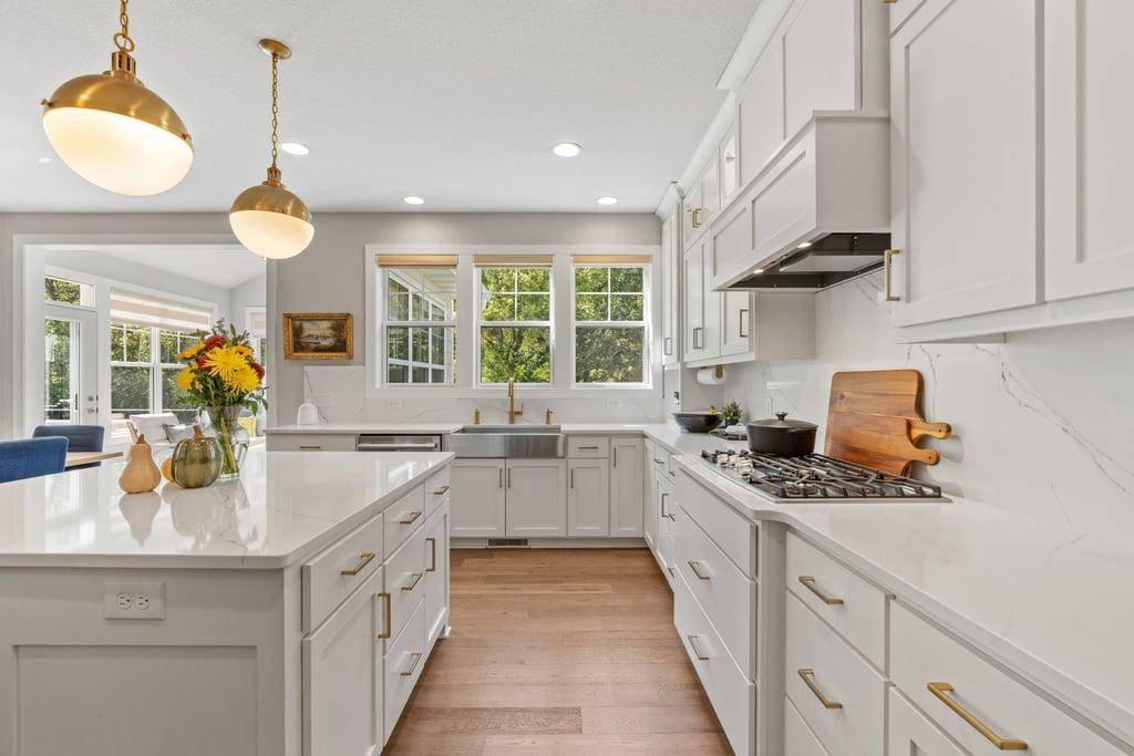 4386 Arbor DR, Woodbury, MN 55129