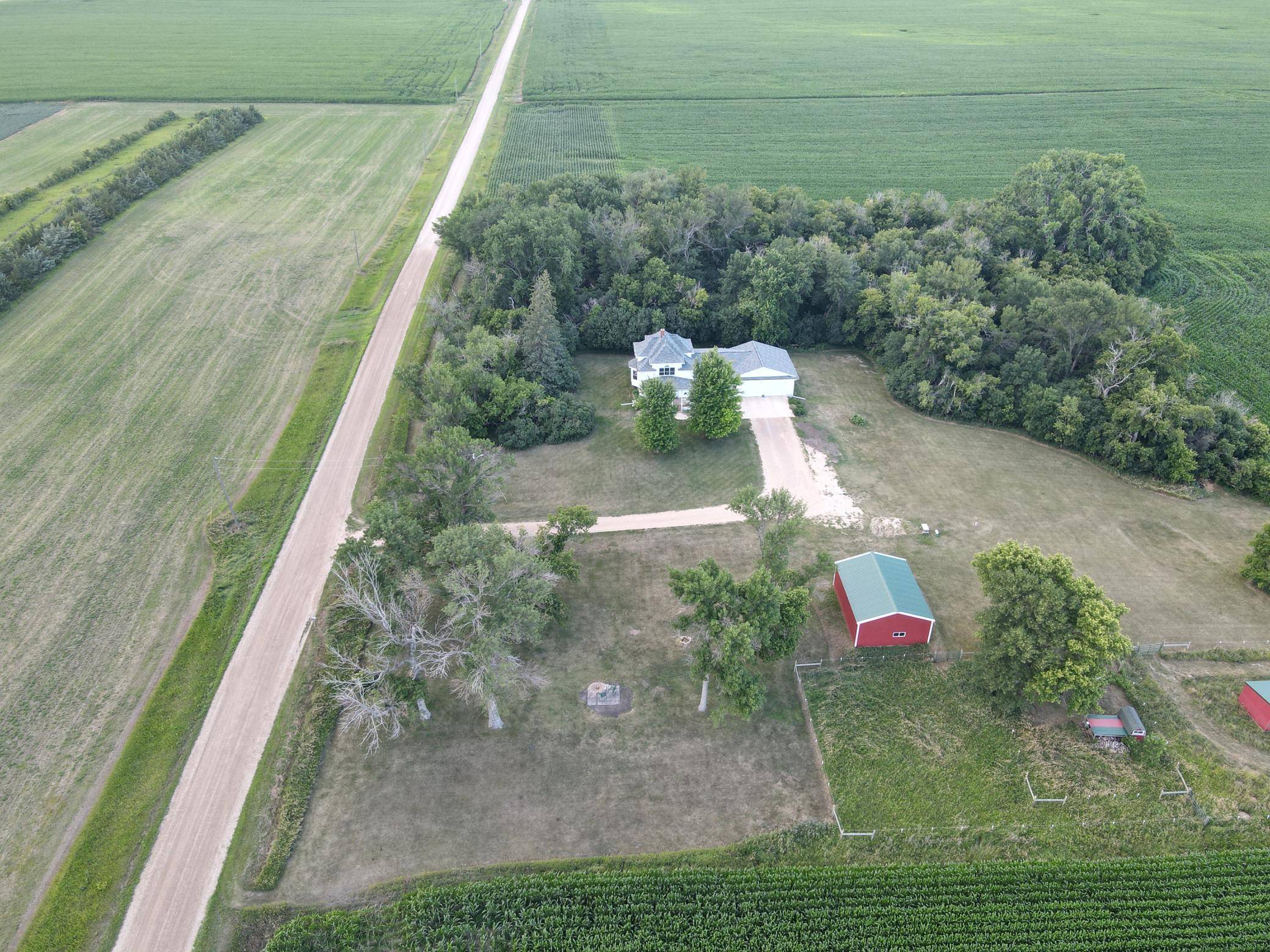 4060 50th AVE NW, Montevideo, MN 56265