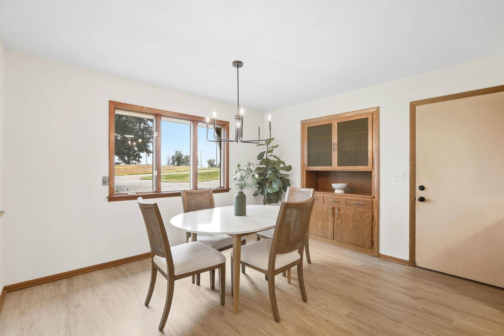 10225 Jersey AVE, Chaska, MN 55318
