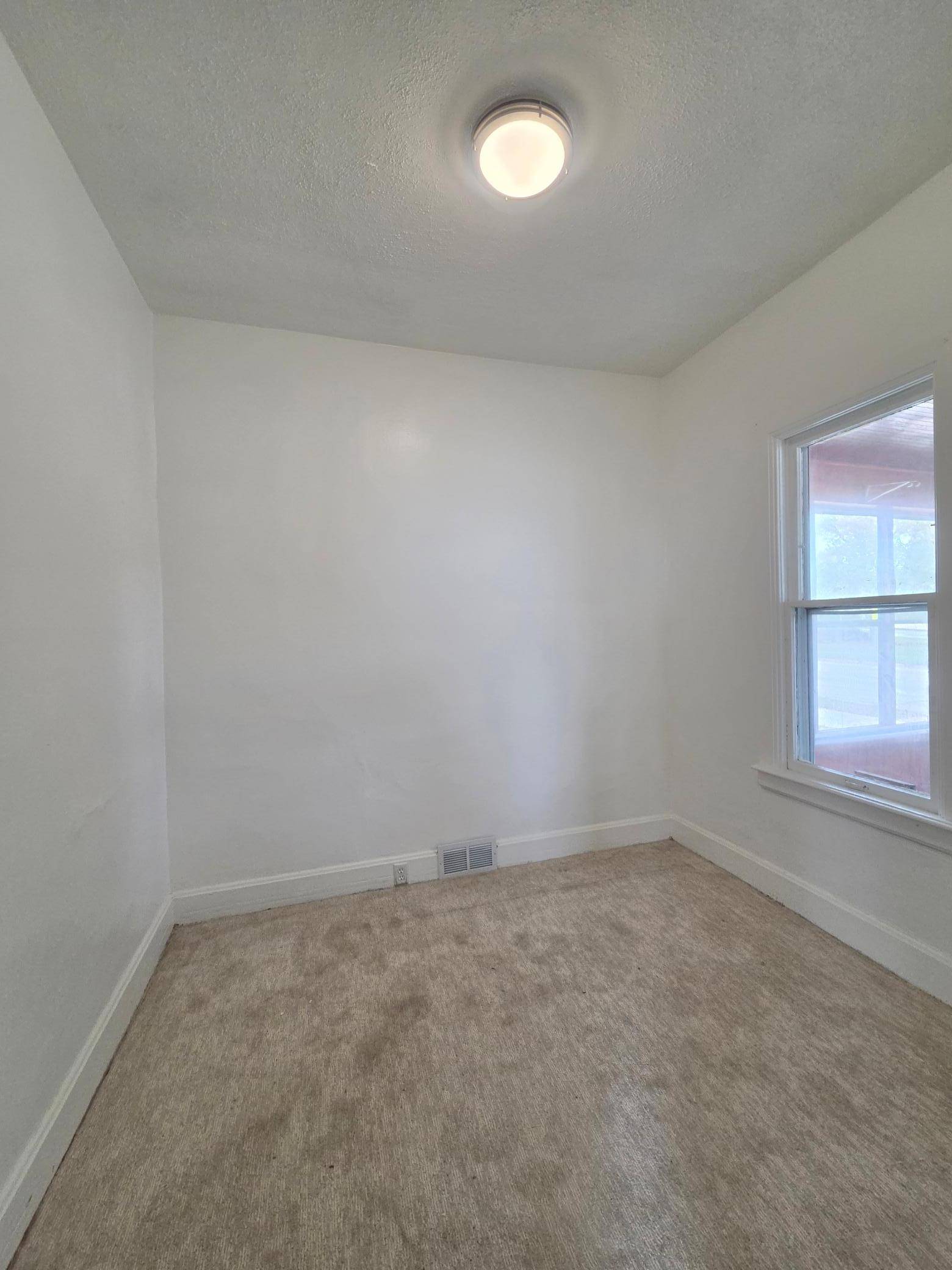 1005 W Broadway ST, Winona, MN 55987