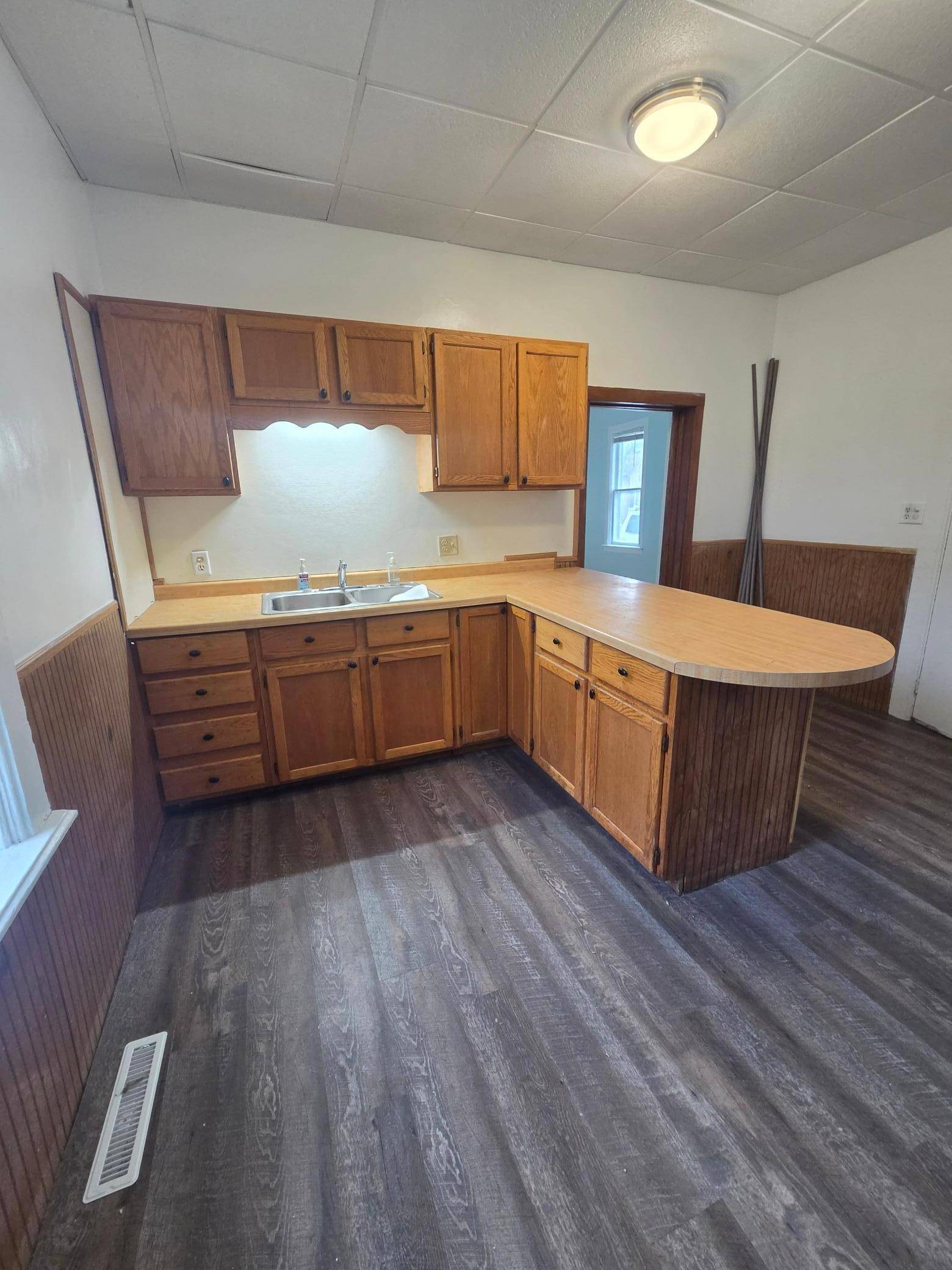1005 W Broadway ST, Winona, MN 55987