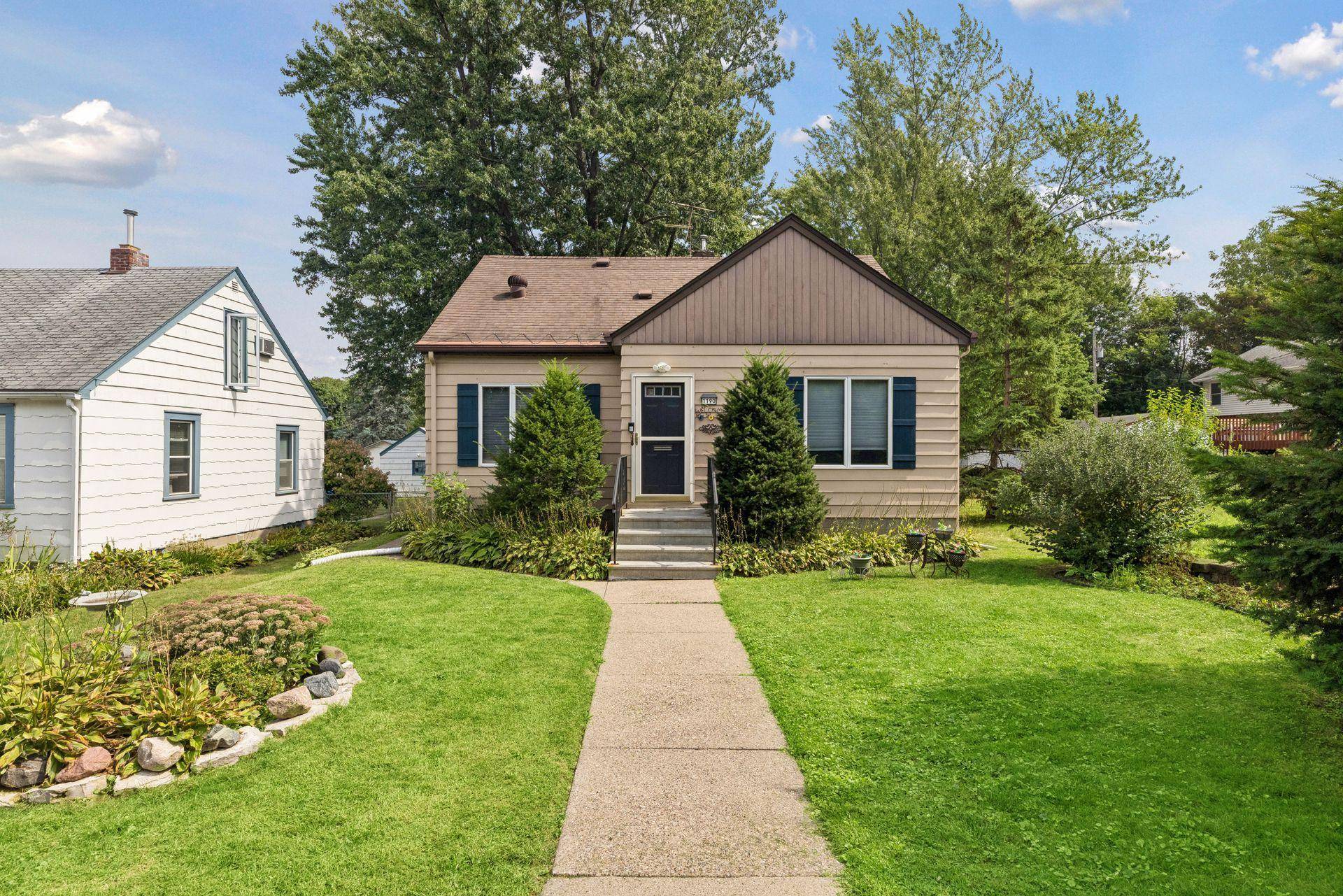 1190 Ottawa AVE, West Saint Paul, MN 55118