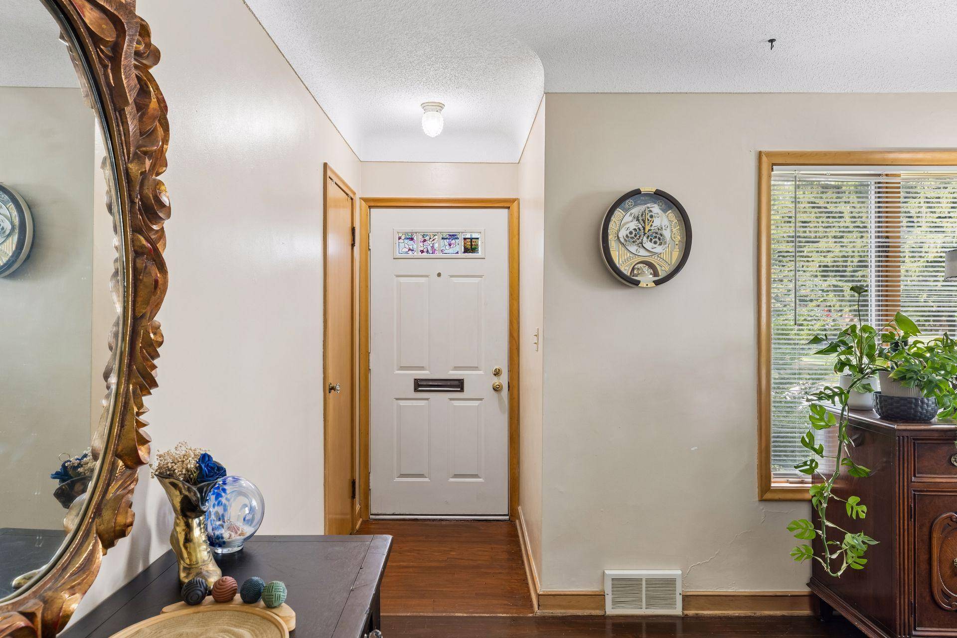 1190 Ottawa AVE, West Saint Paul, MN 55118
