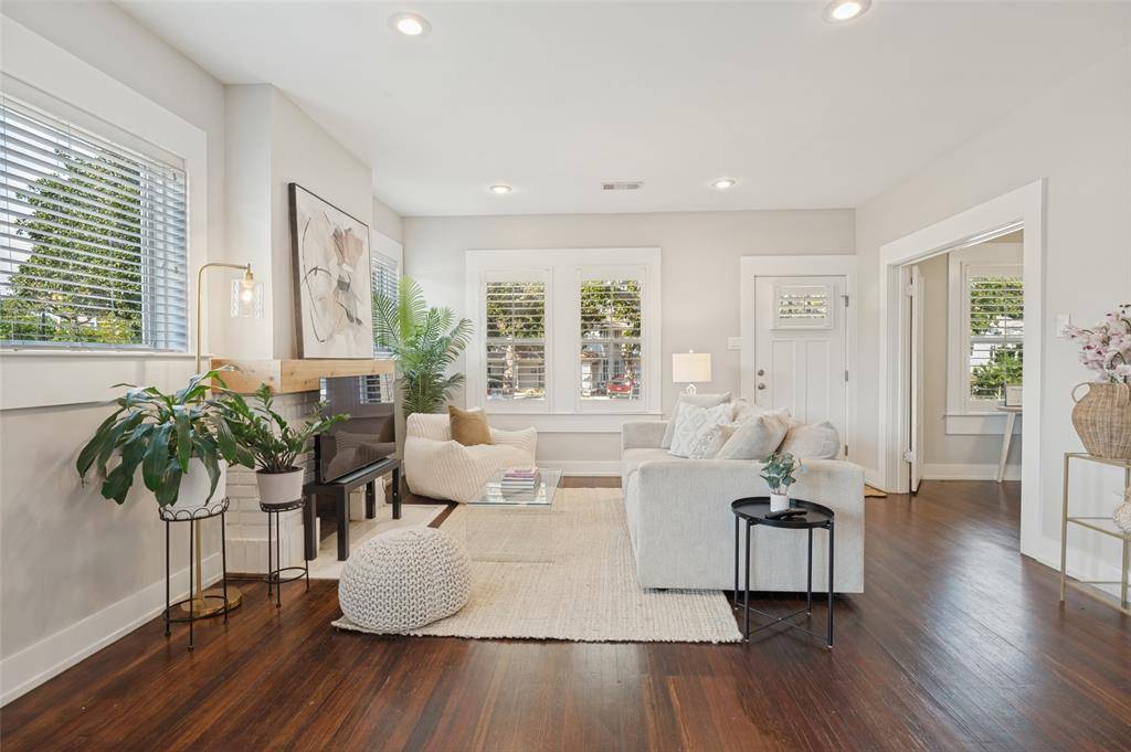 1123 Ballard Avenue, Dallas, TX 75208