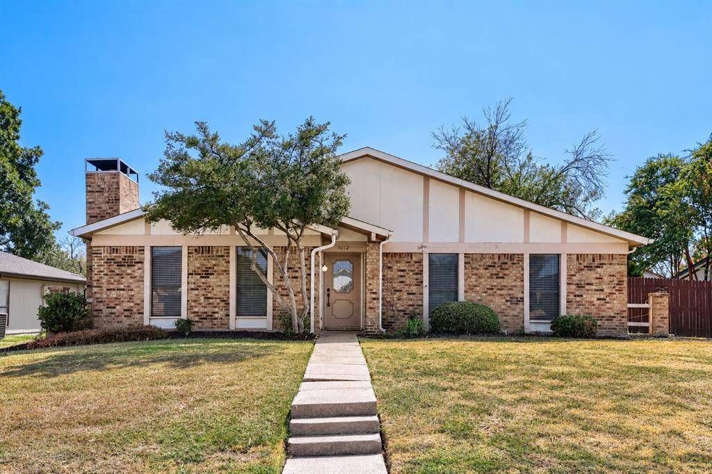 1012 Bellflower Drive, Carrollton, TX 75007