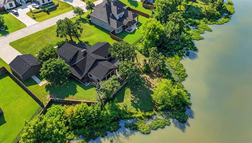 313 Pimlico Drive, Hickory Creek, TX 75065