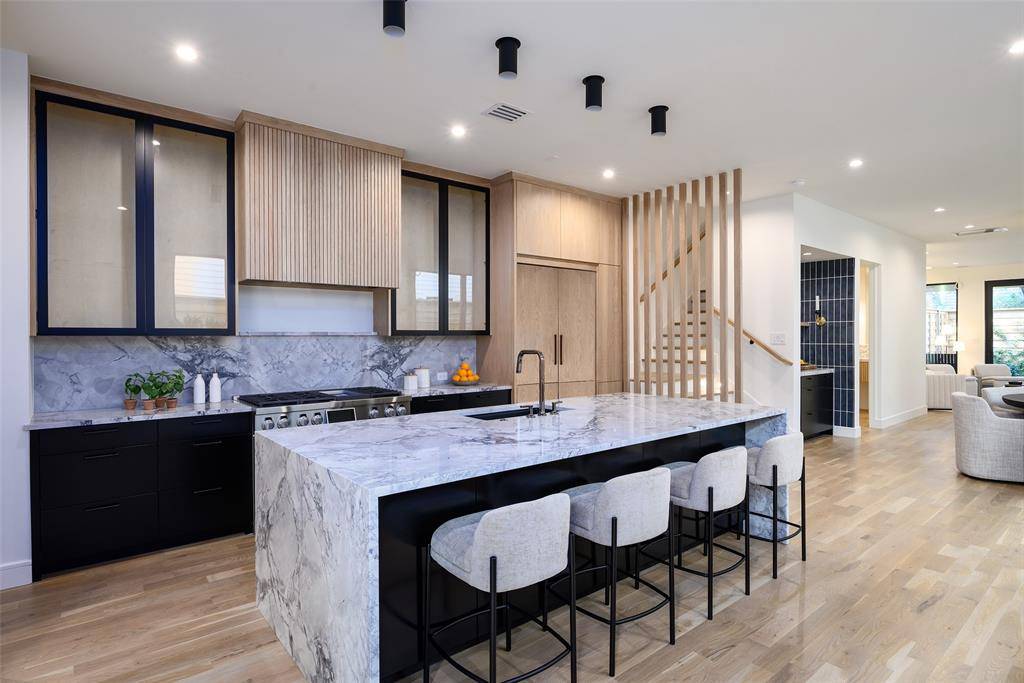 4049 Hawthorne Avenue, Dallas, TX 75219