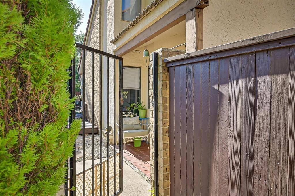 555 Ranch Trail #206, Irving, TX 75063