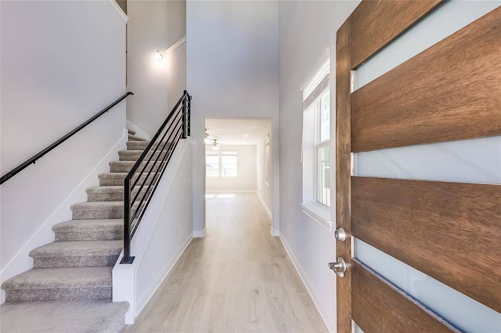 1005 Legend Milton Ln, Austin, TX 78748