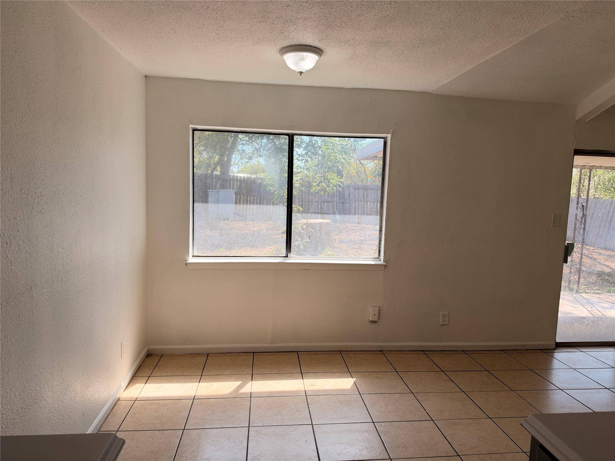 5213 Village PATH, Austin, TX 78744