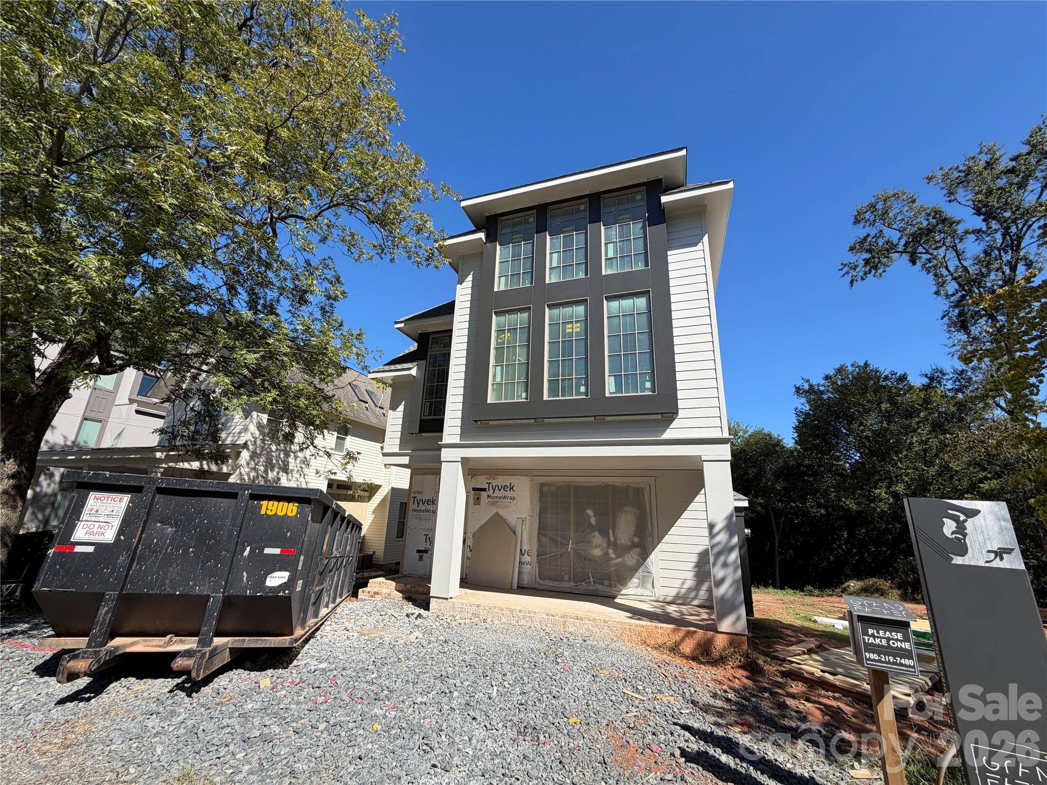 733 Charles AVE, Charlotte, NC 28205