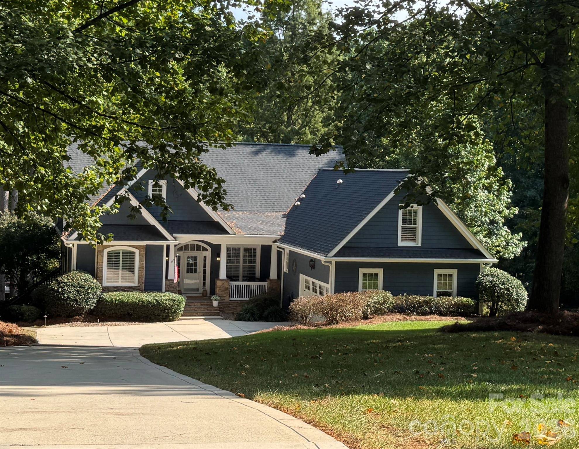 9040 Fair Oak DR, Sherrills Ford, NC 28673
