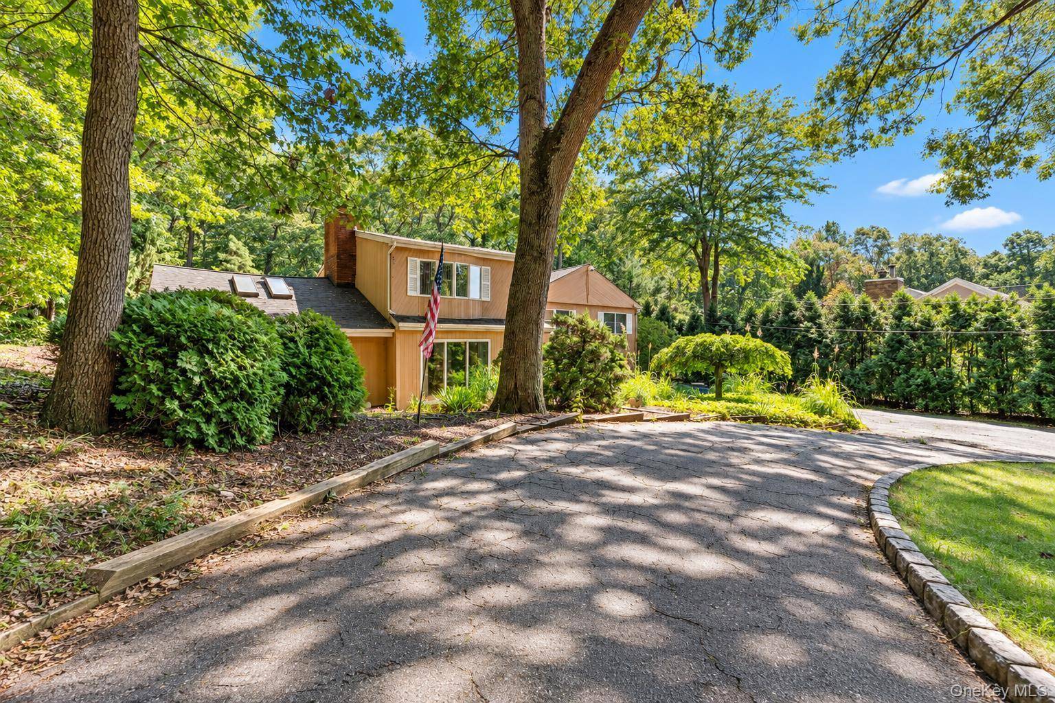 80 Alpine WAY, South Huntington, NY 11746