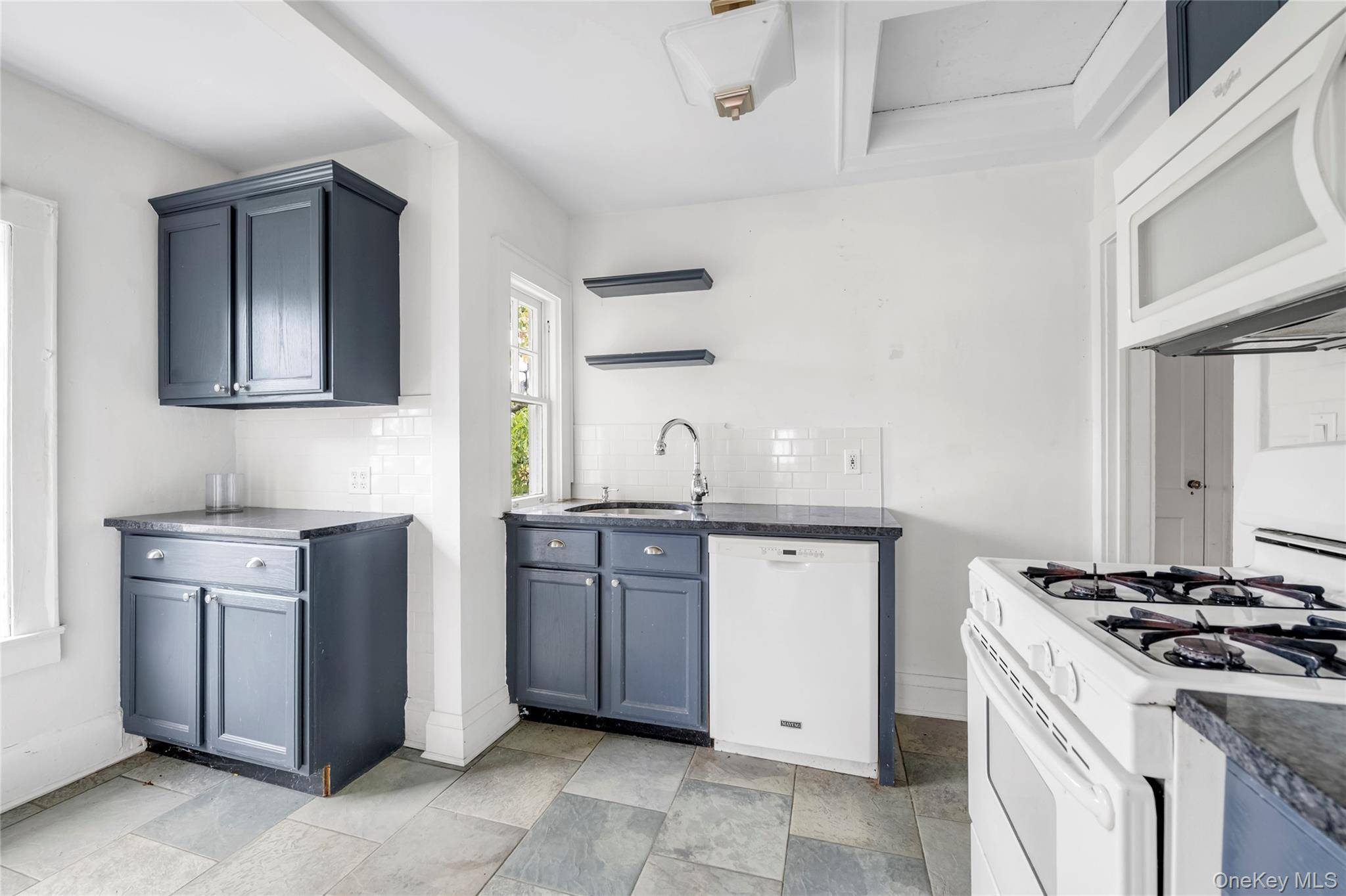 211-11 34th AVE, Bayside, NY 11361