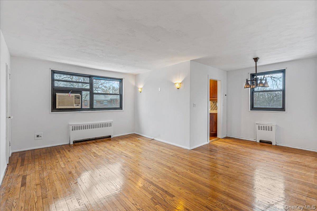 199-18 19th AVE #18, Whitestone, NY 11357