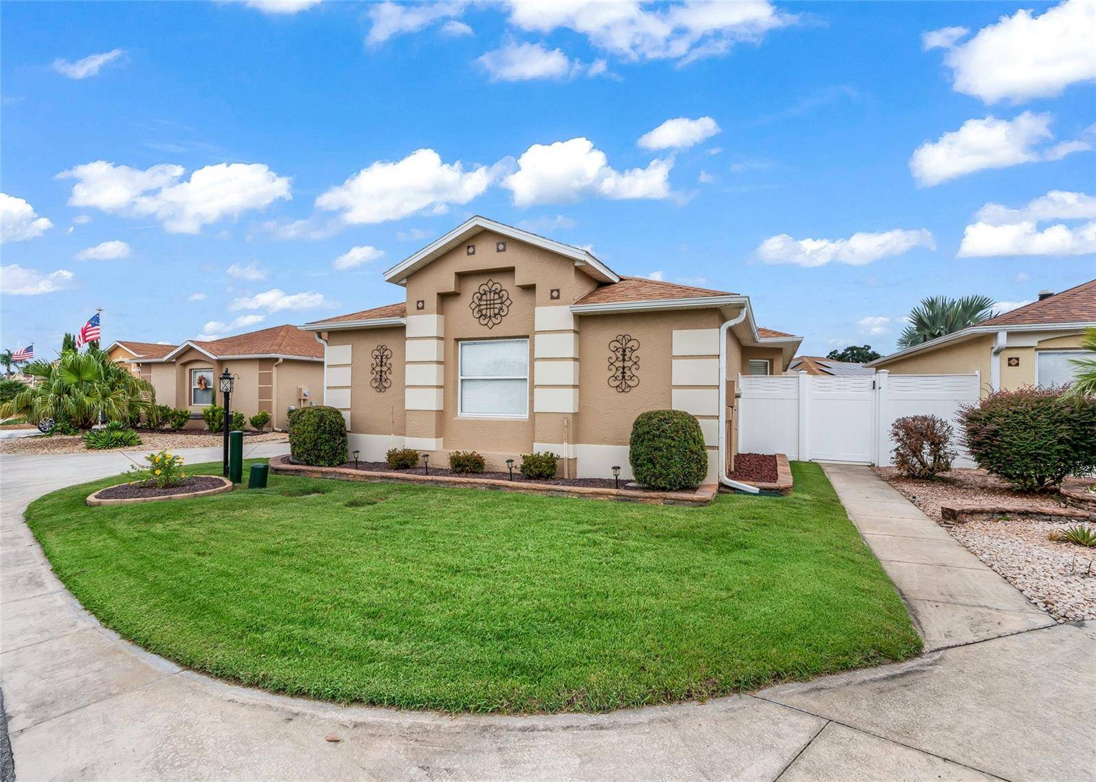 2733 ALANDARI LN, The Villages, FL 32162
