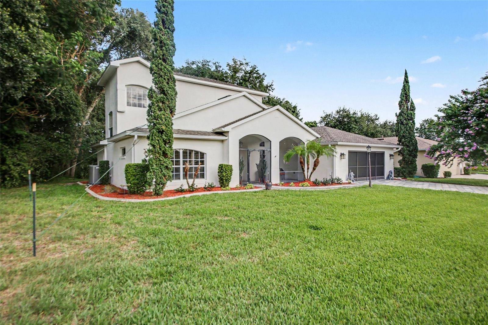 5384 AURORA DR, Leesburg, FL 34748