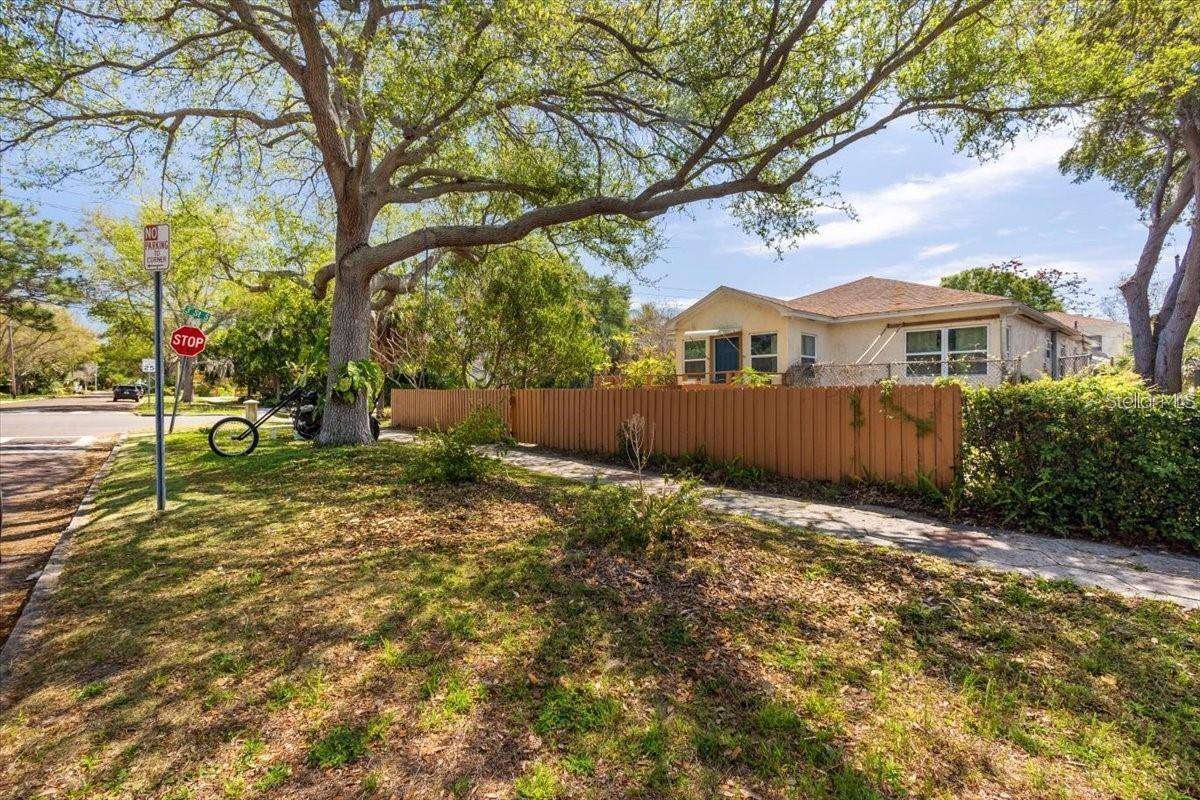 1901 3RD ST S, St Petersburg, FL 33705