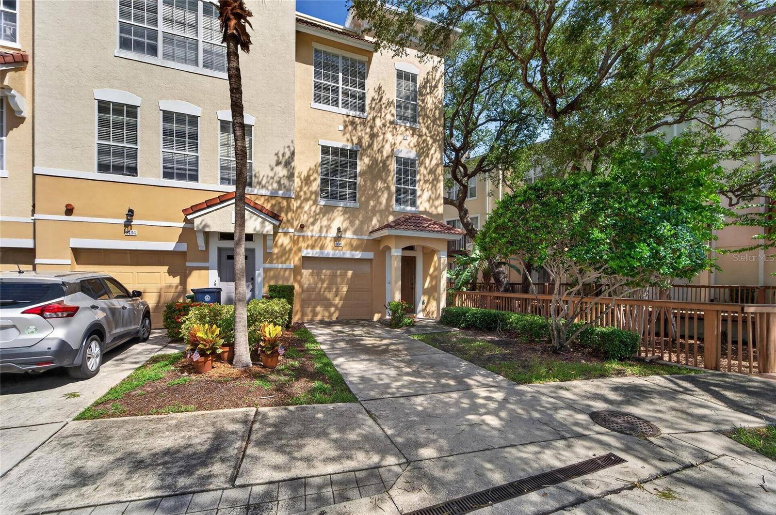 3186 BAYSHORE OAKS DR, Tampa, FL 33611