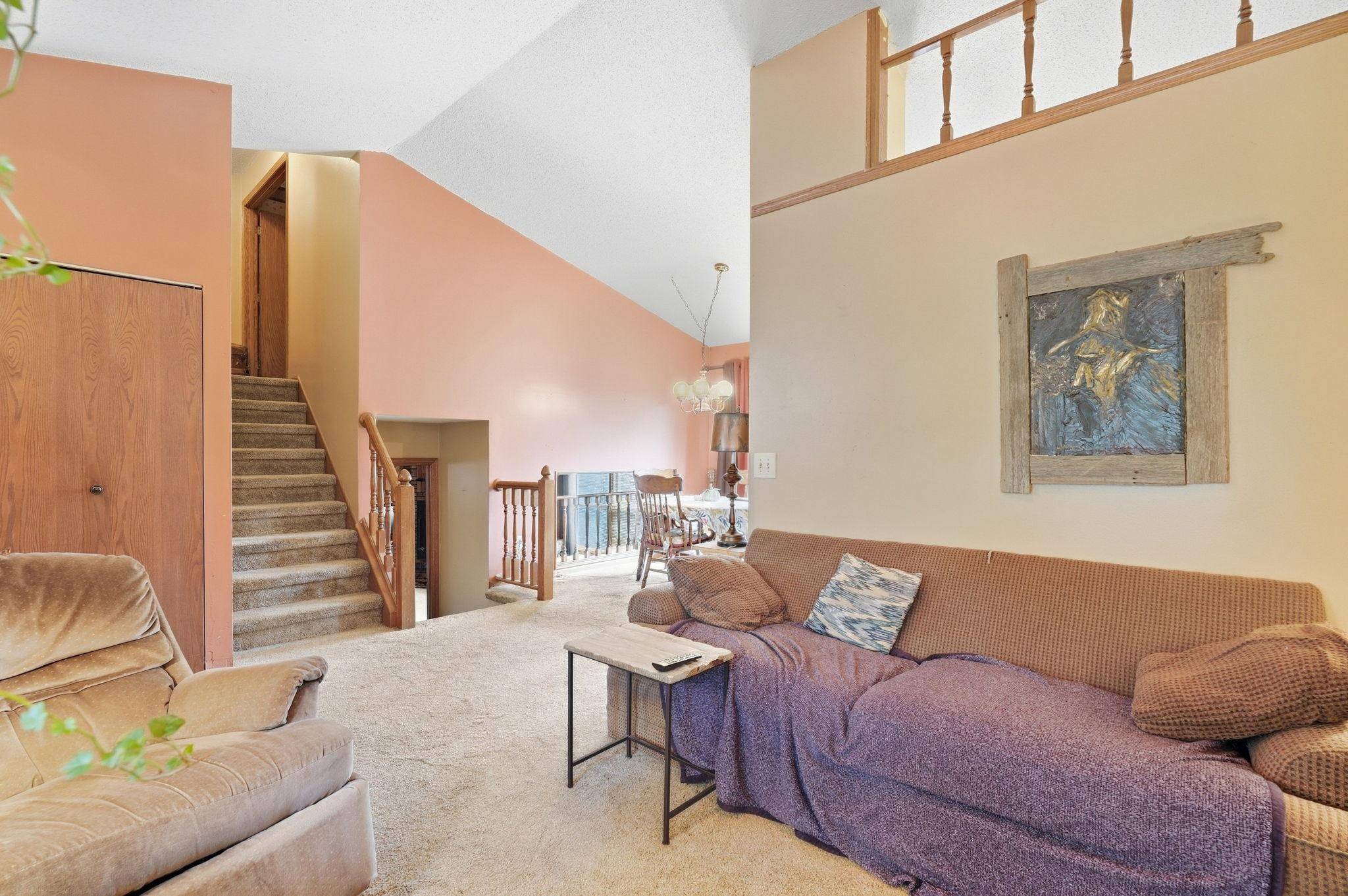 4272 Sun Cliff RD, Eagan, MN 55122