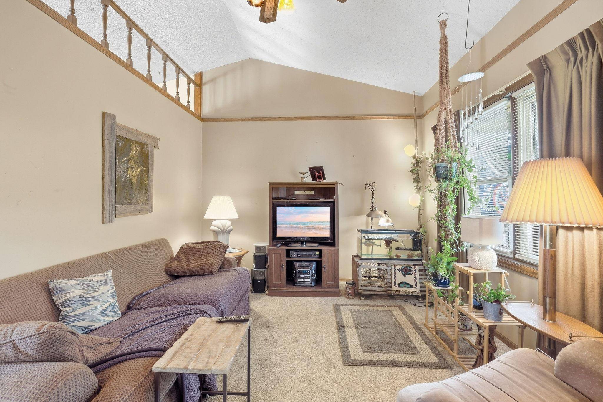 4272 Sun Cliff RD, Eagan, MN 55122