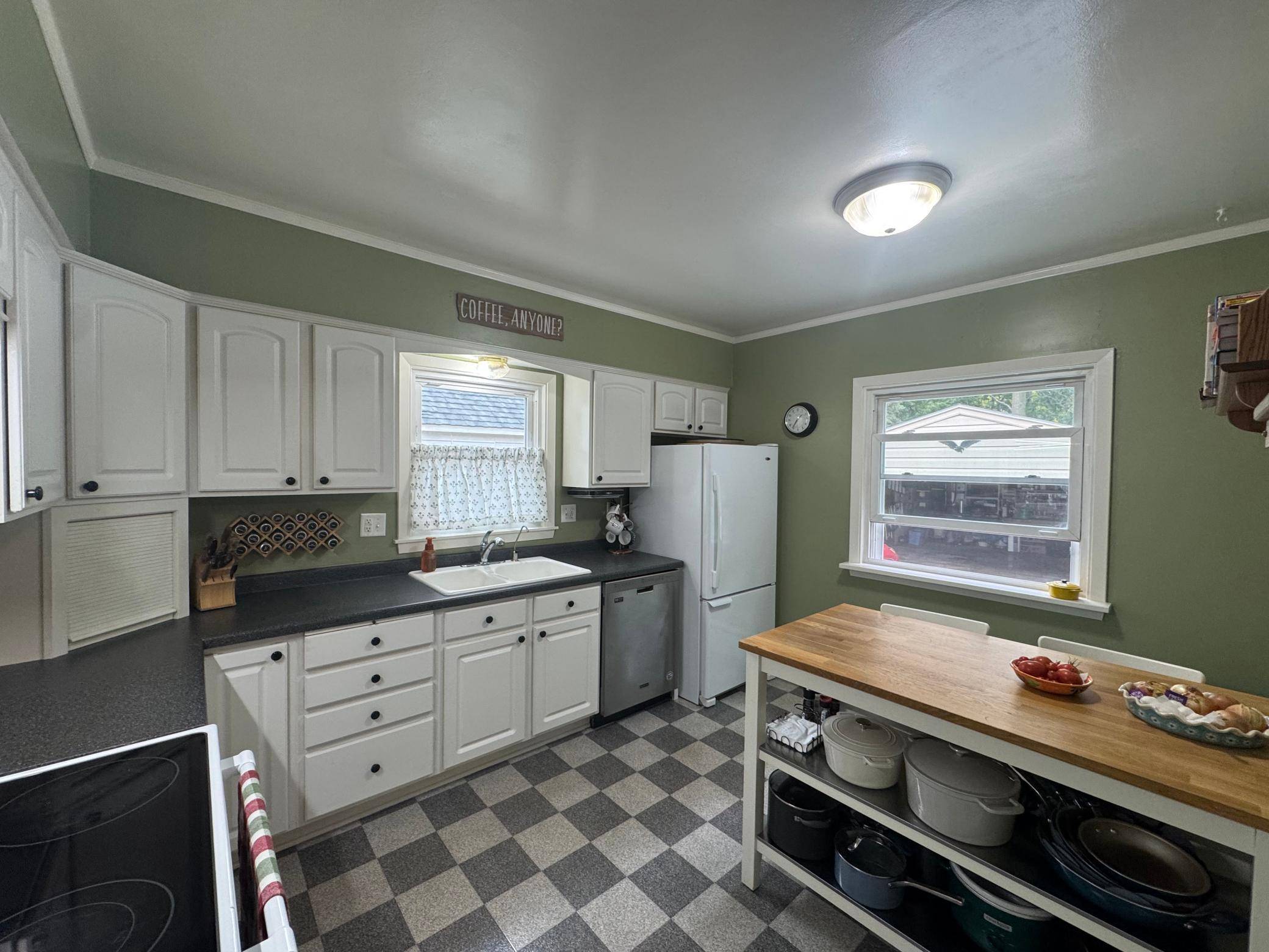 725 3rd ST SE, Willmar, MN 56201