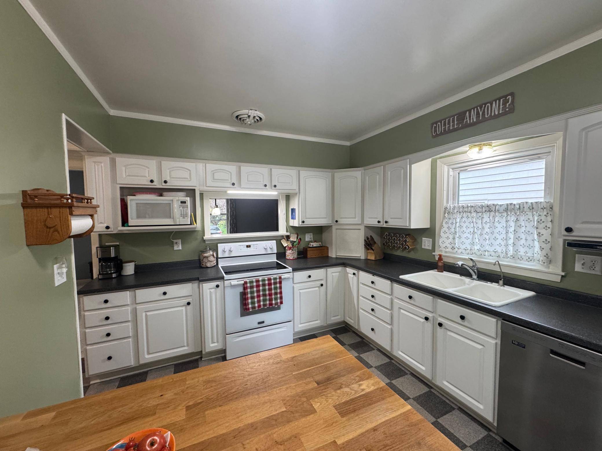725 3rd ST SE, Willmar, MN 56201