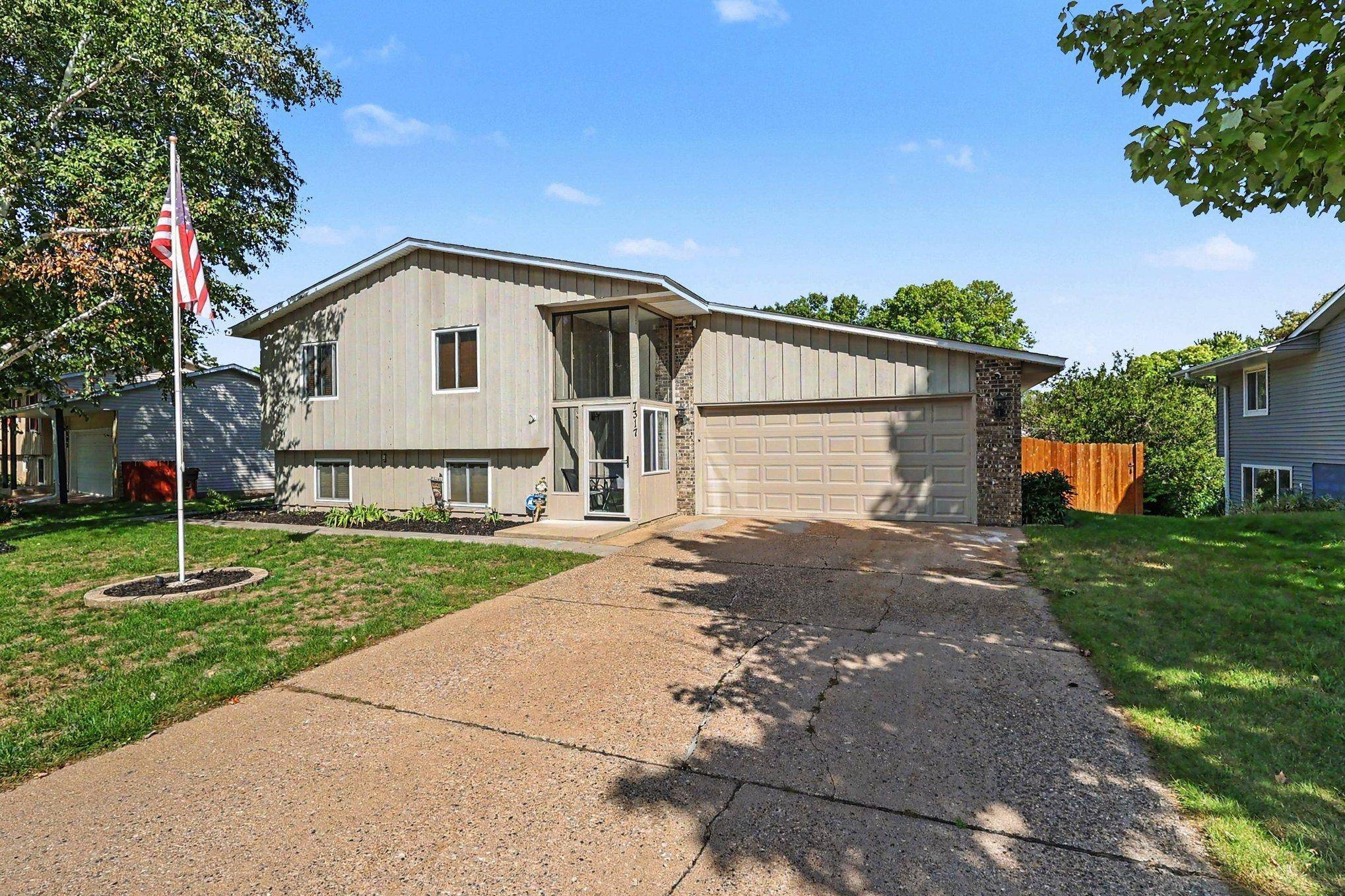 7317 Inwood AVE S, Cottage Grove, MN 55016