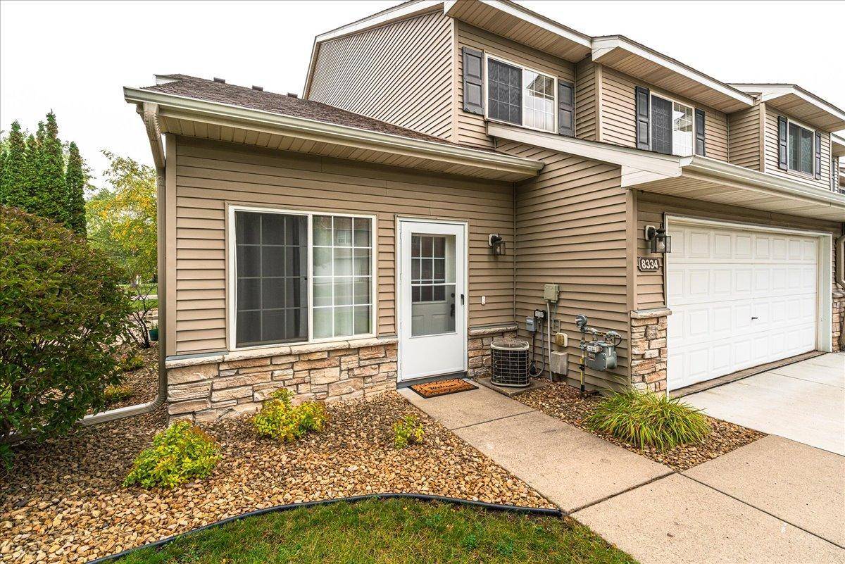 8334 Delaney DR, Inver Grove Heights, MN 55076