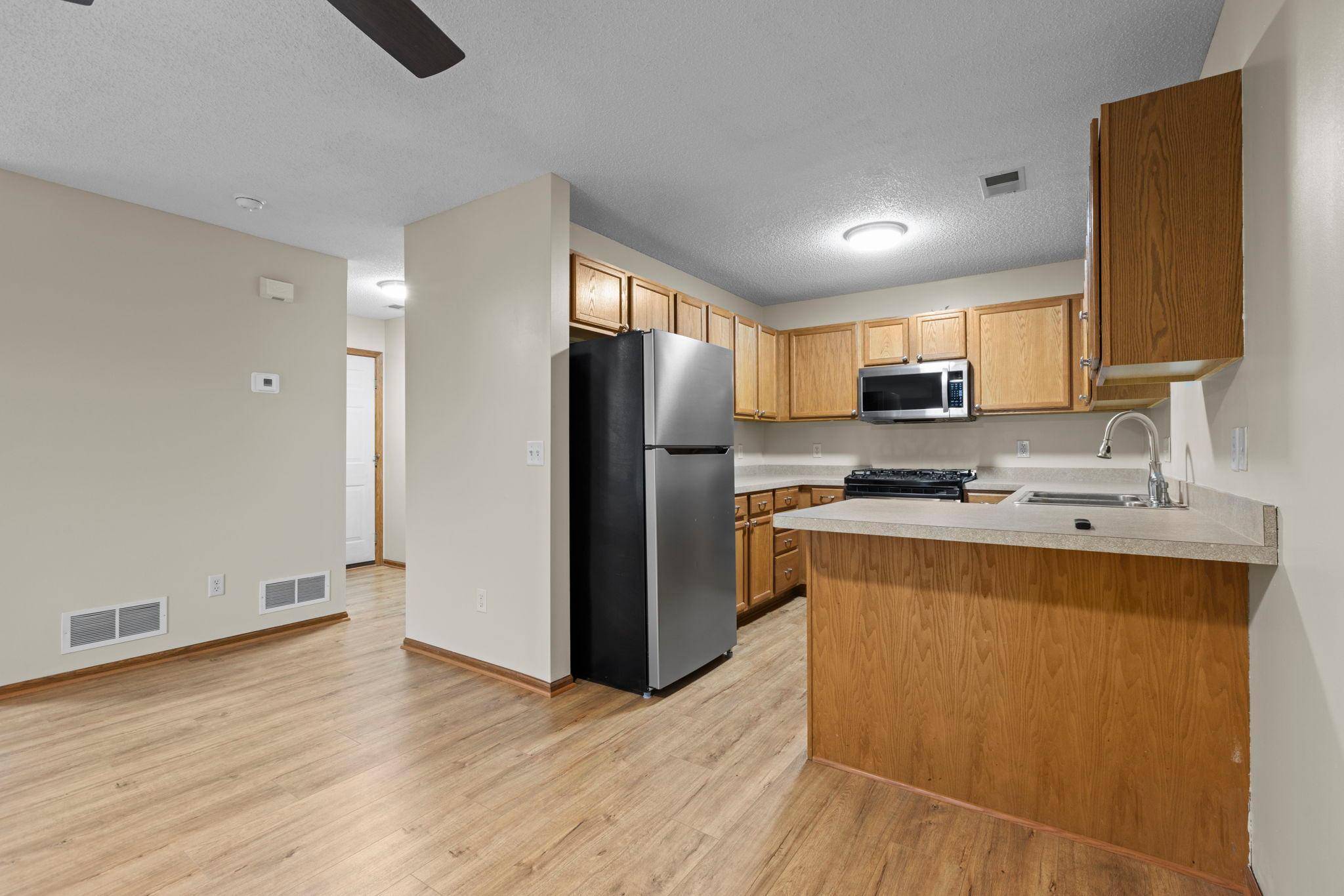 1591 Serenity LN, Waconia, MN 55387