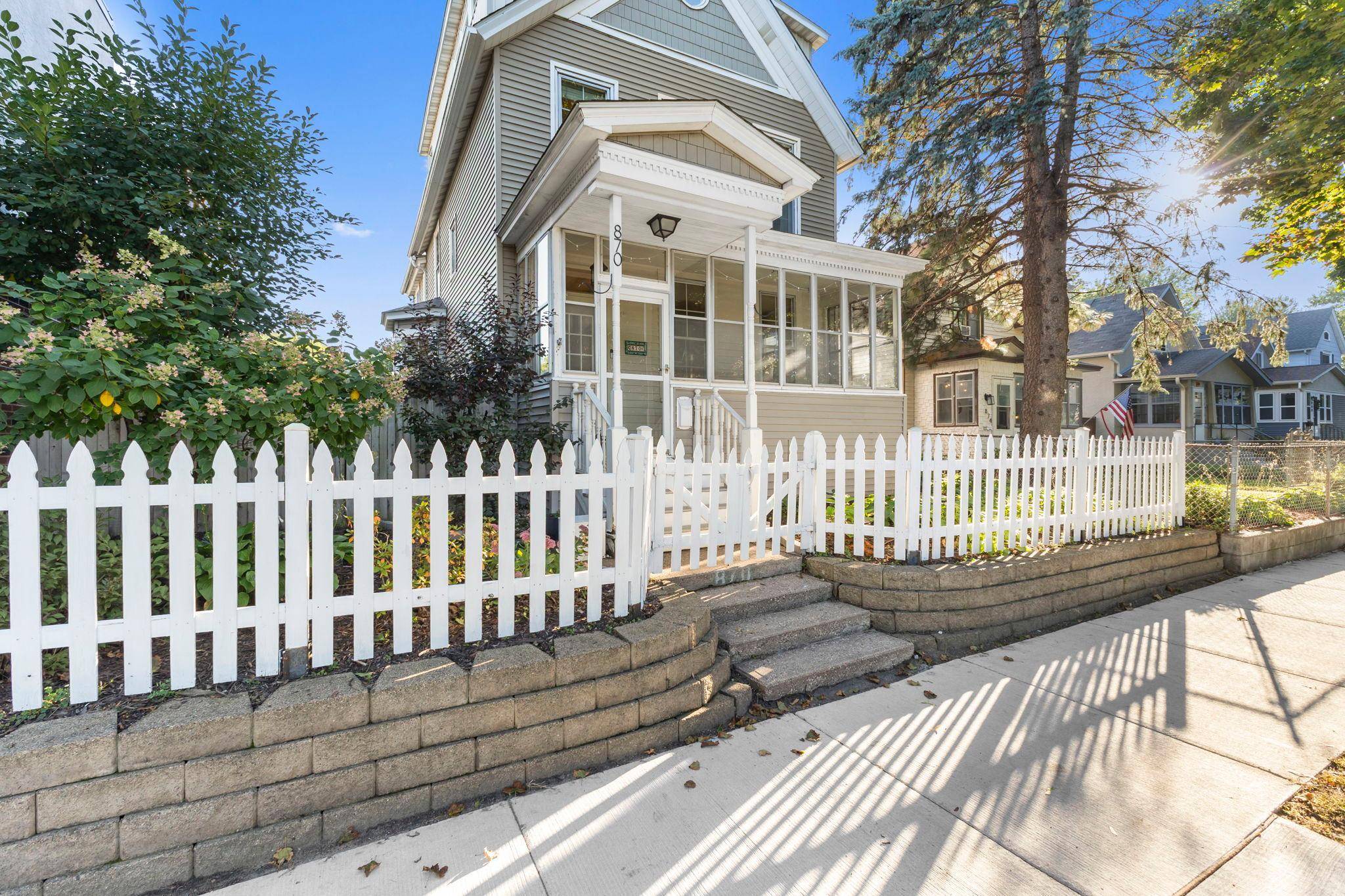 870 Randolph AVE, Saint Paul, MN 55102
