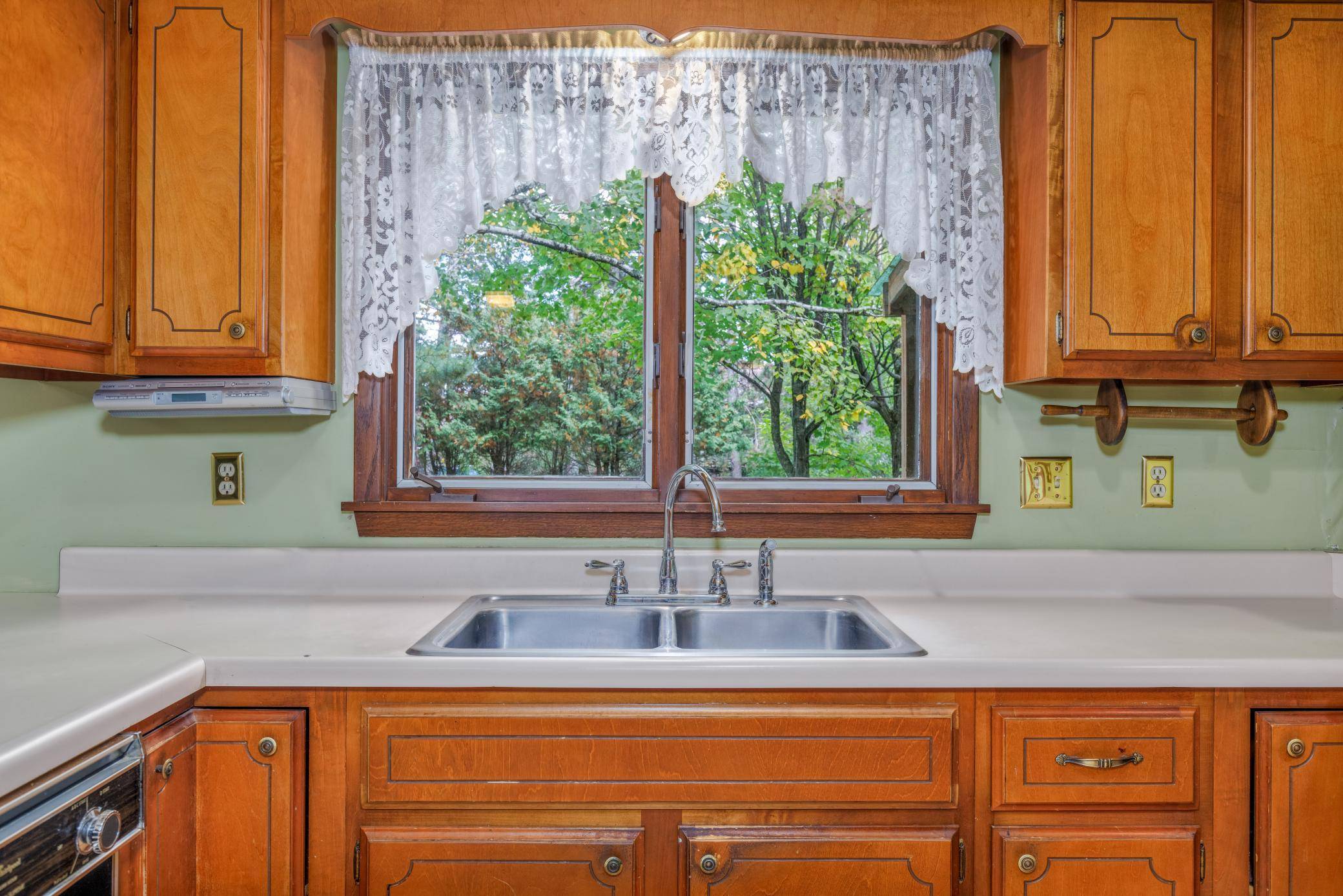 15 Locust DR, Babbitt, MN 55706