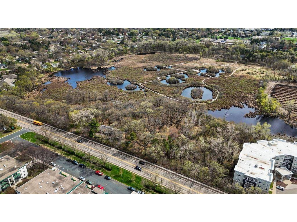 556 County Road C, Roseville, MN 55113