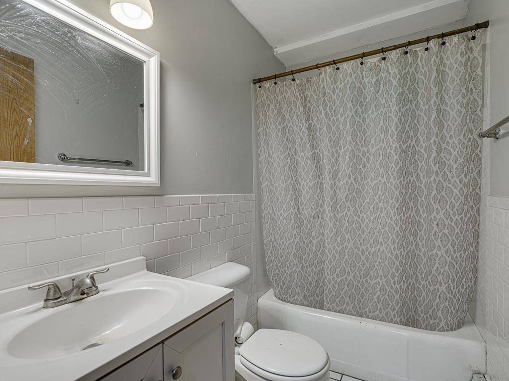 881-889 Maryland AVE E, Saint Paul, MN 55106