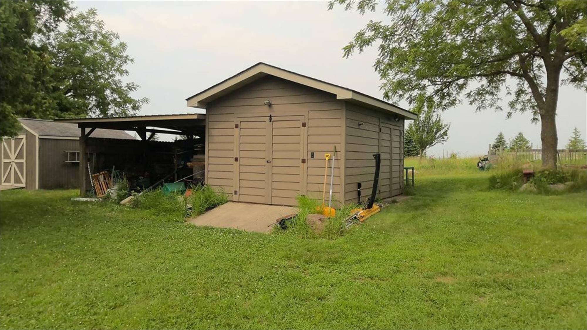 21899 Douglas AVE, Albert Lea, MN 56007