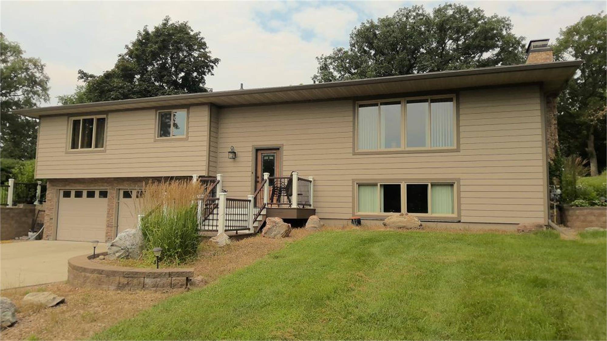 21899 Douglas AVE, Albert Lea, MN 56007