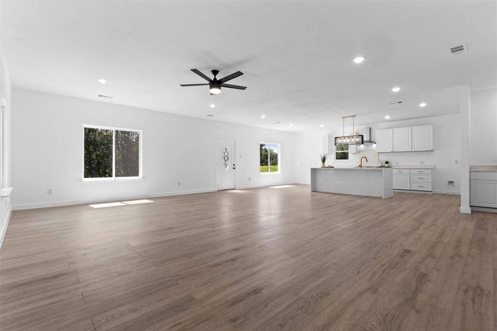 4406 S Ottawa Road, Dallas, TX 75212