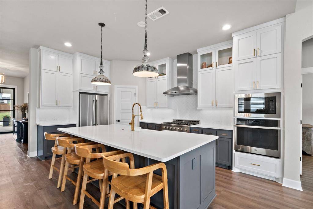 2325 Offerande Drive, Fort Worth, TX 76008