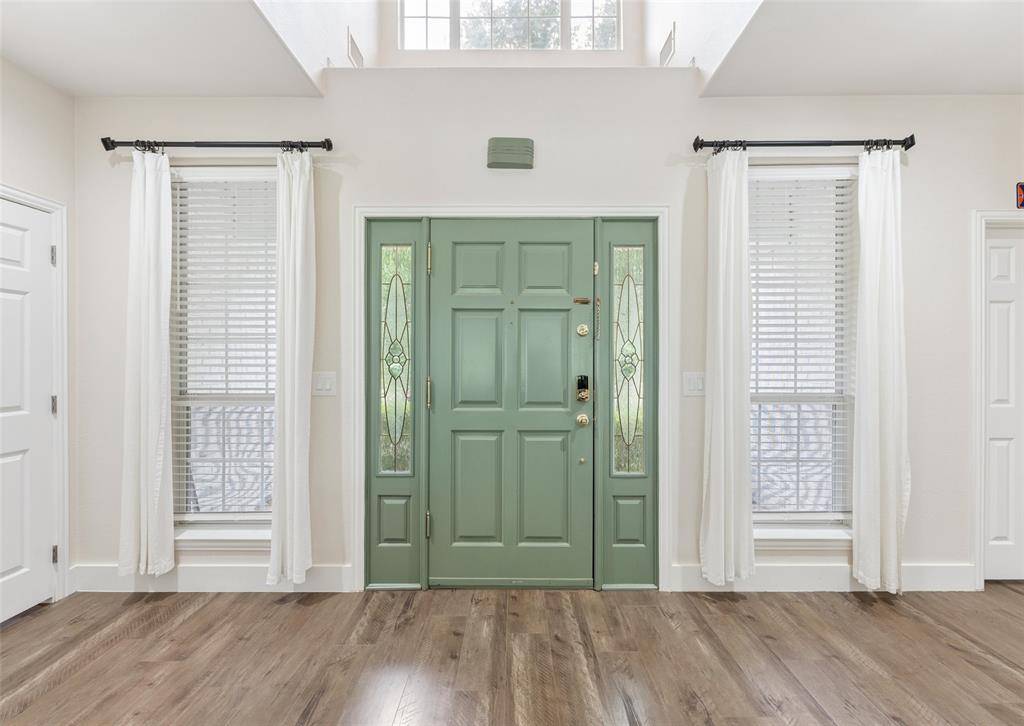 109 Enchanted Drive, Enchanted Oaks, TX 75156