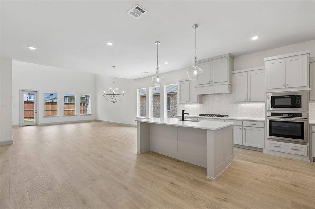 15734 Split Bark Lane, Frisco, TX 75033
