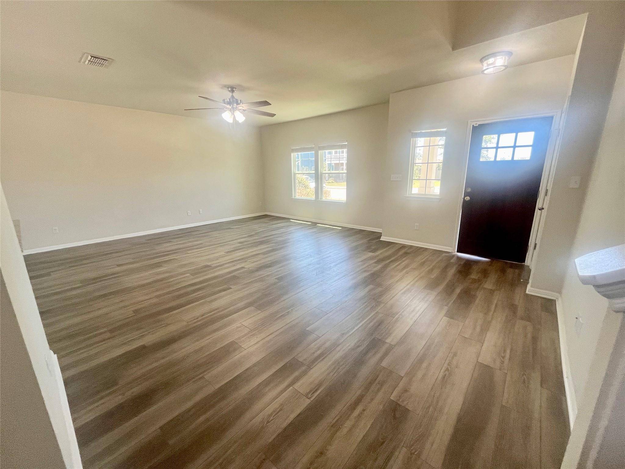 302 Mossycup DR, San Marcos, TX 78666