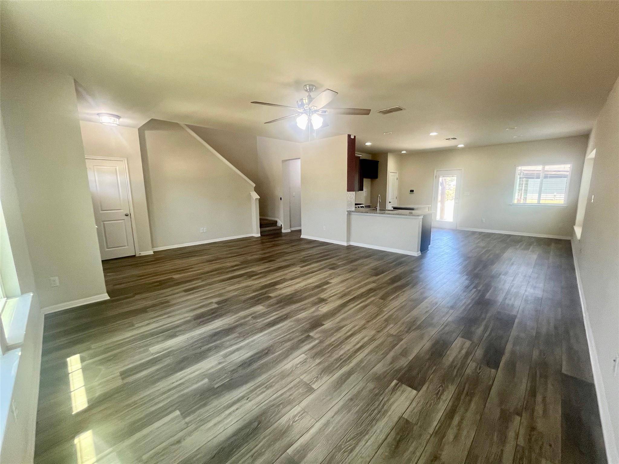302 Mossycup DR, San Marcos, TX 78666