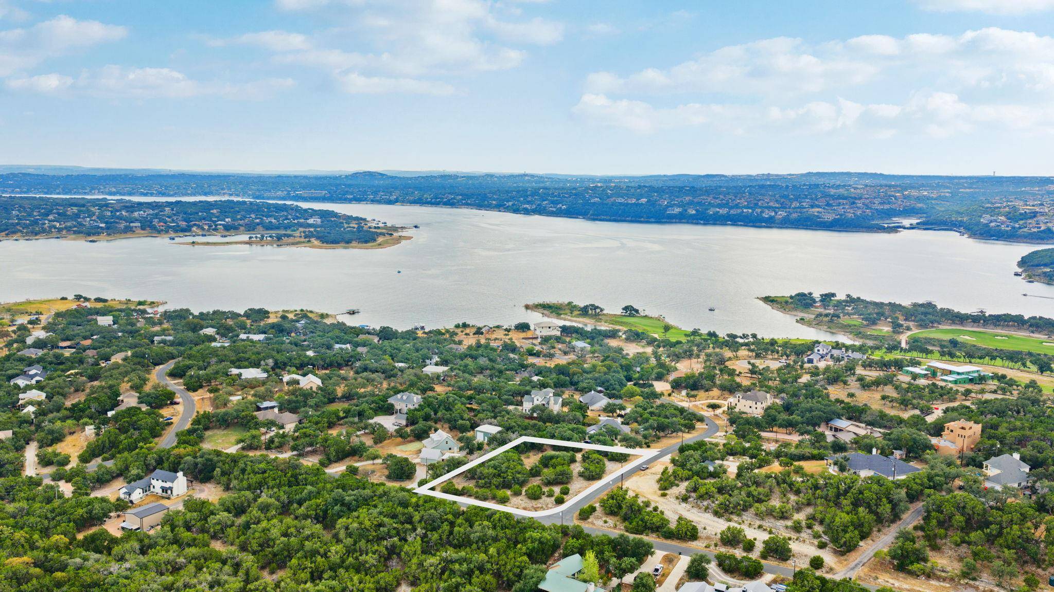 927 Debco LN, Spicewood, TX 78669