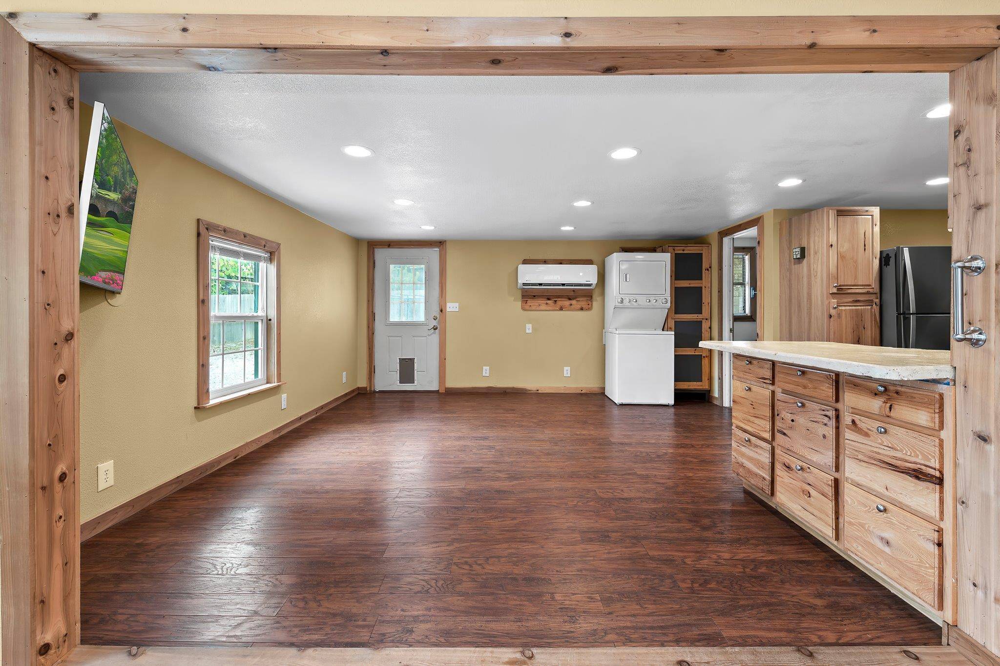 10614 Sunny LN, Jonestown, TX 78645