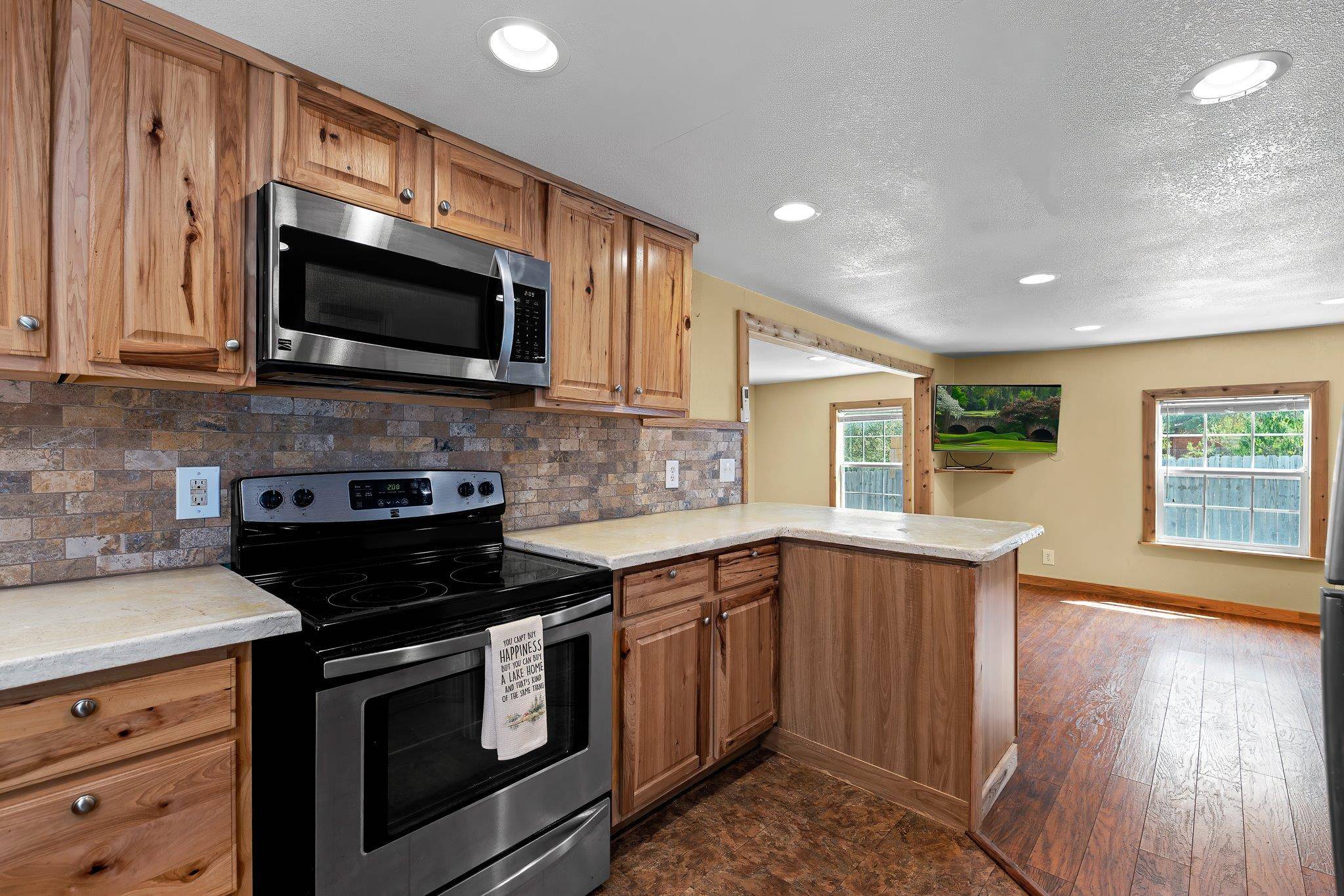 10614 Sunny LN, Jonestown, TX 78645